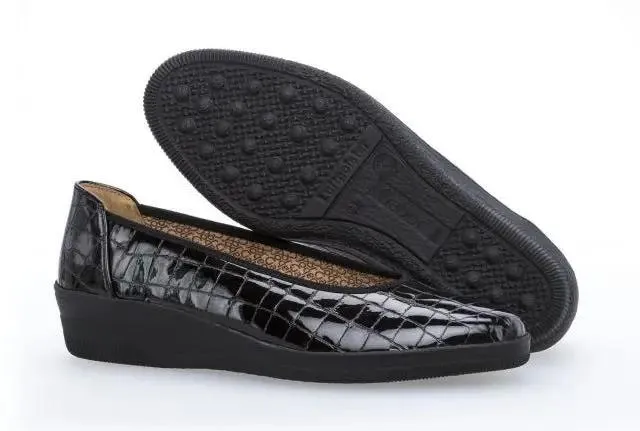 '36.400.97' women's laofer - crocoprint patent Black