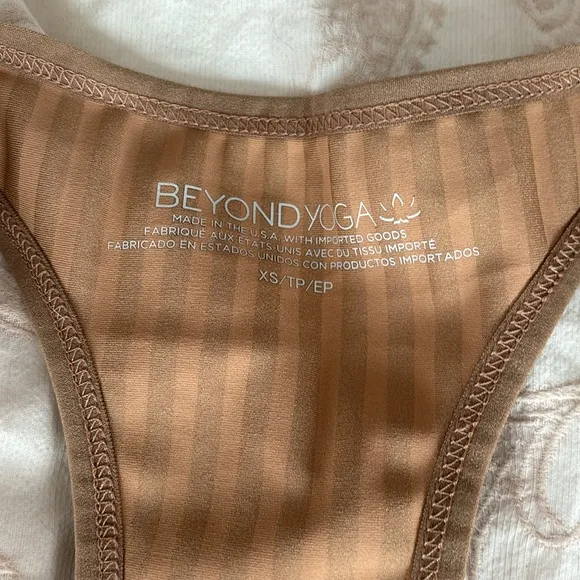 Beyond yoga sports bra NWT size XS