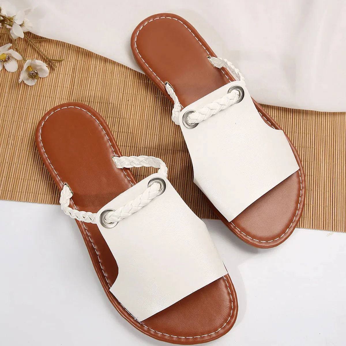 CHARLOTTE LEATHER FLATS