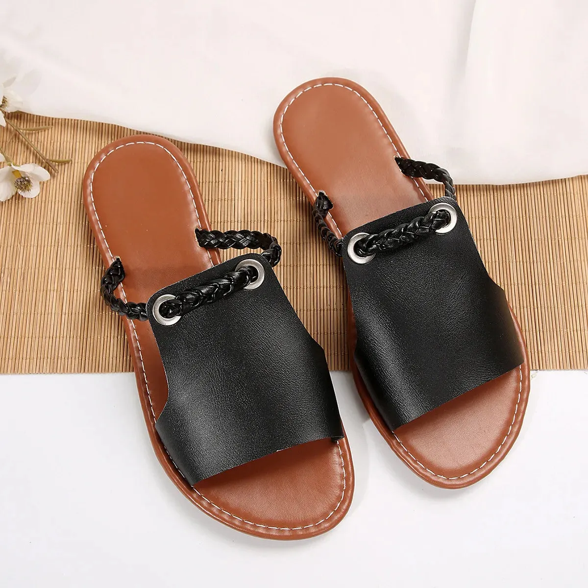 CHARLOTTE LEATHER FLATS
