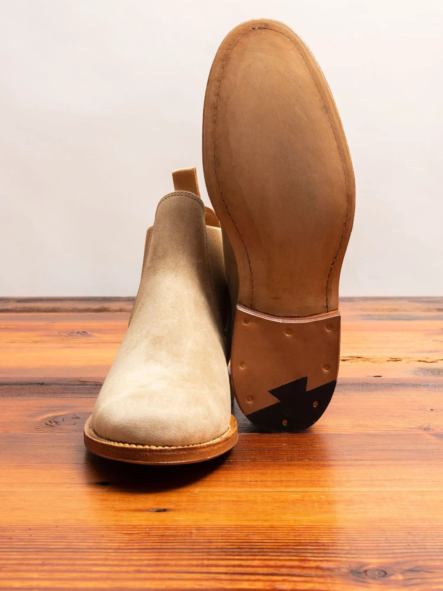 Chelsea Boot 2050 in Milkshake Calf Suede