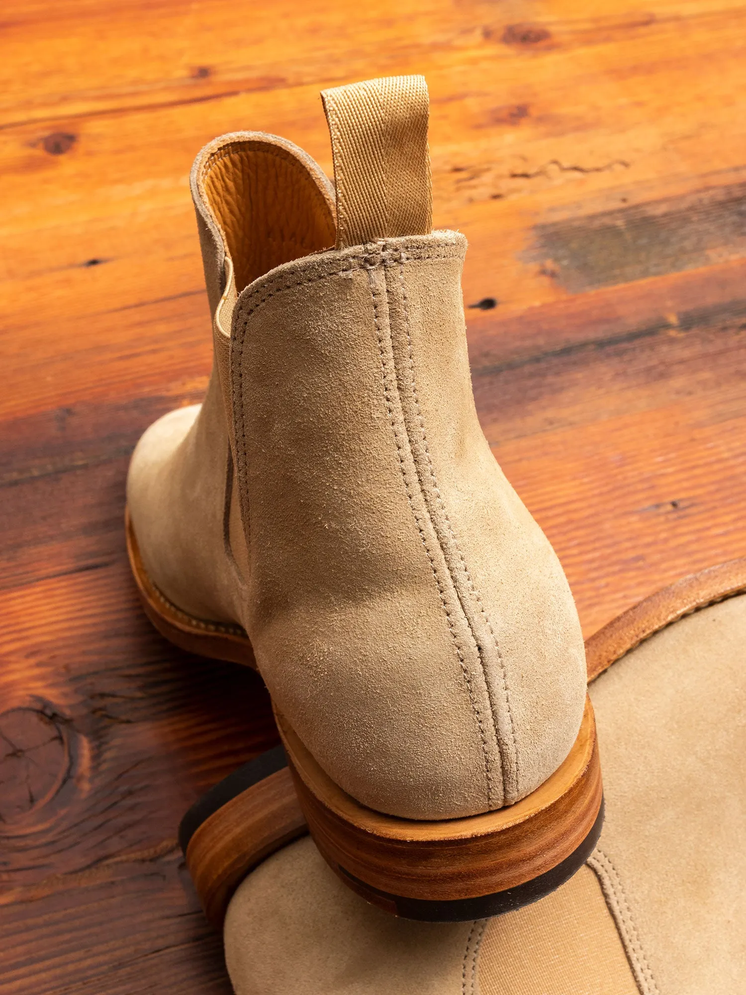 Chelsea Boot 2050 in Milkshake Calf Suede