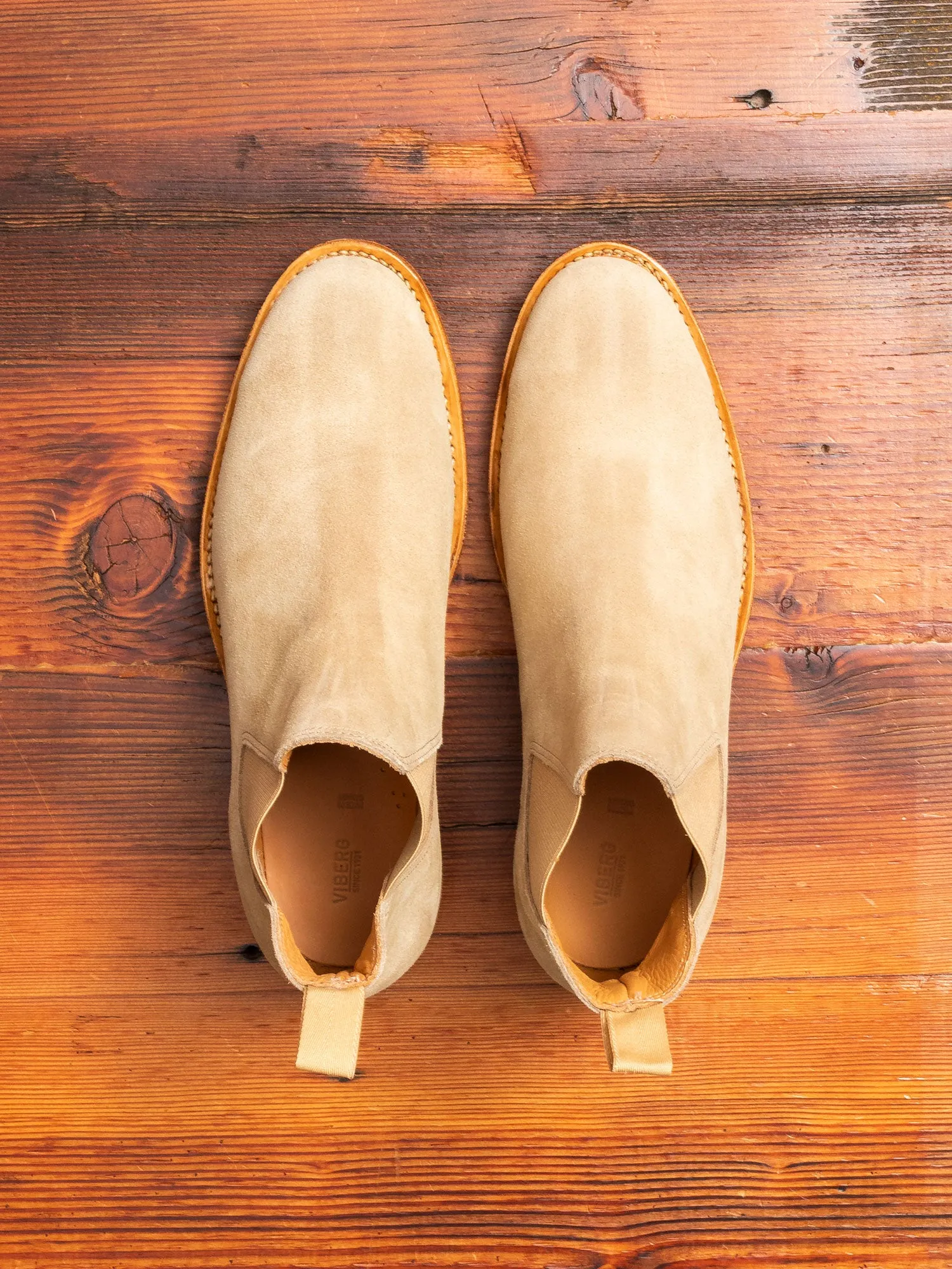 Chelsea Boot 2050 in Milkshake Calf Suede