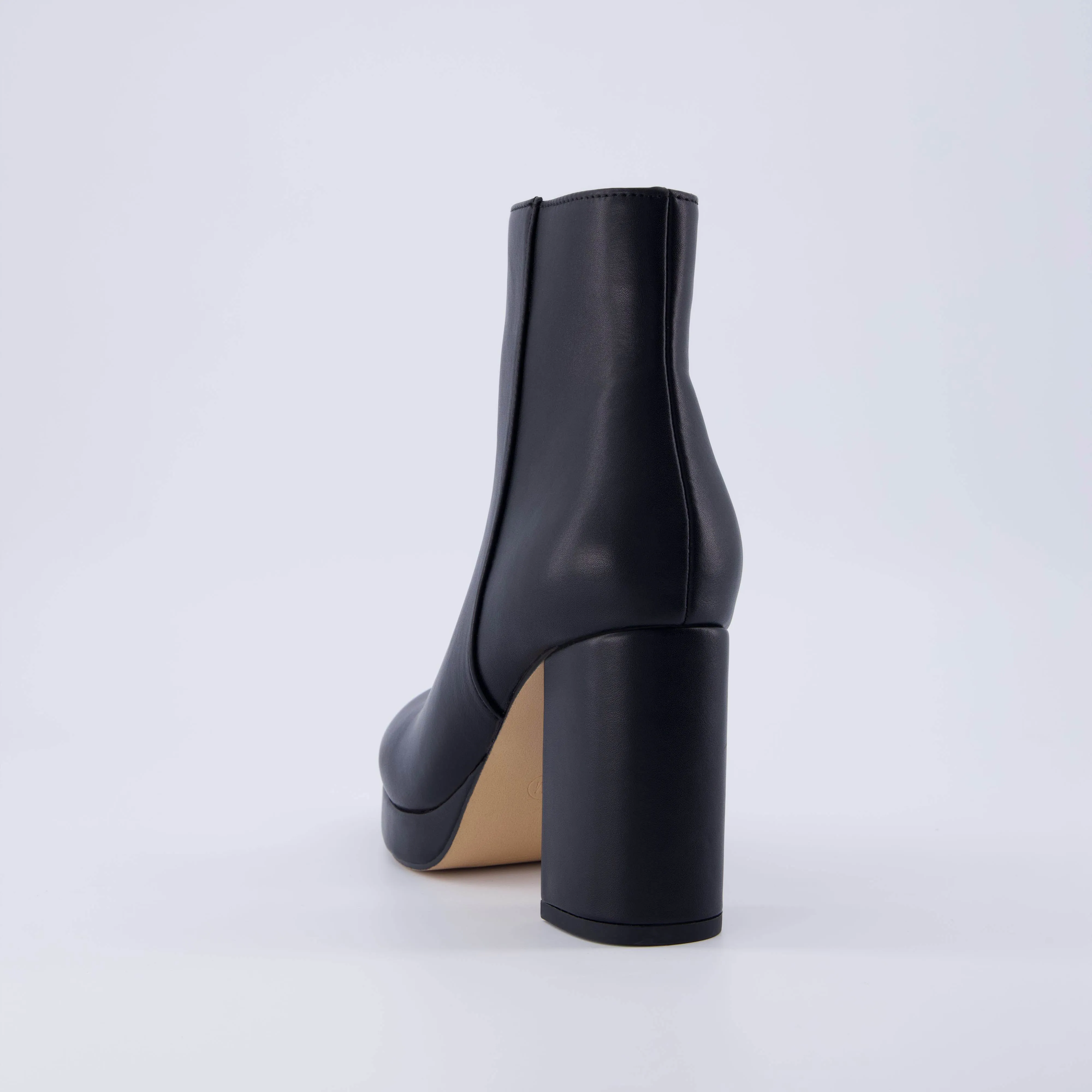 Dish Heeled Boot