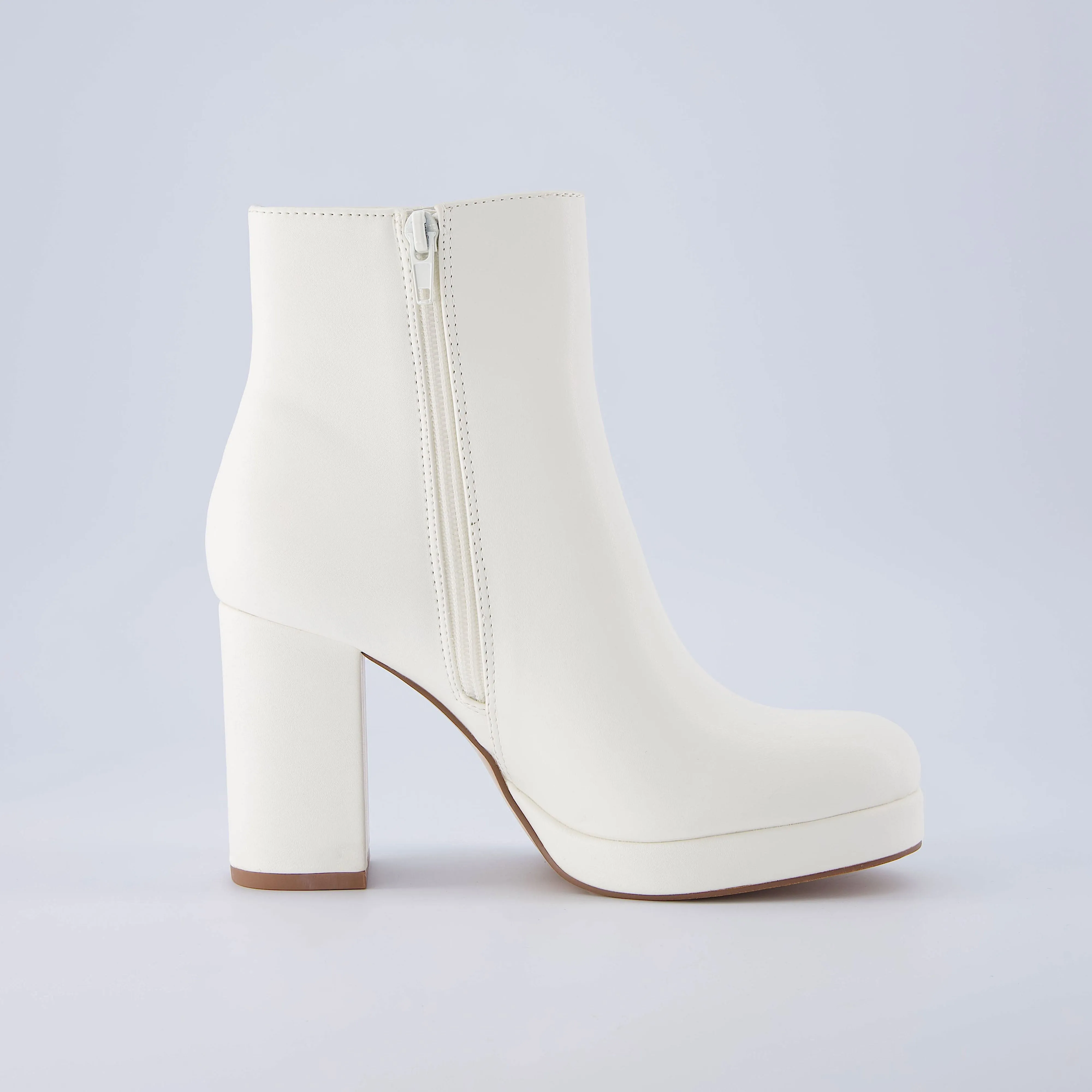 Dish Heeled Boot