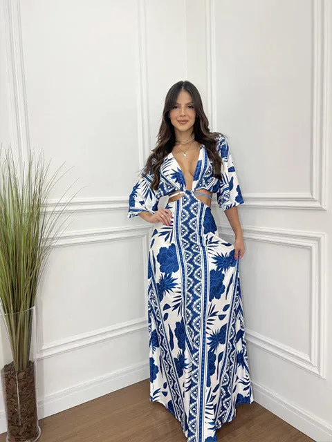 Graceful Color Block Bat Sleeves Lace-Up Maxi Dress for a Chic and Elegant Look