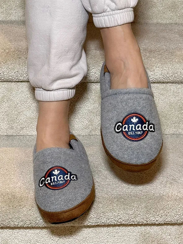 Heritage Canada Emblem Moccasin Slippers