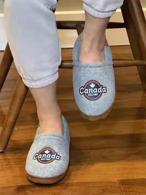 Heritage Canada Emblem Moccasin Slippers