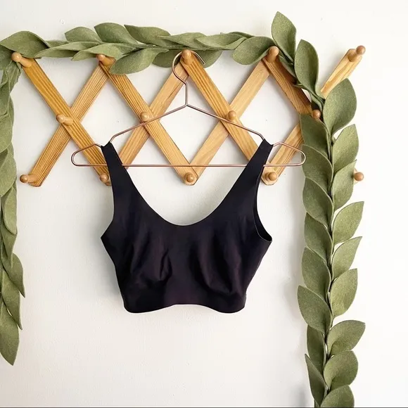 Knix Black Plullover Wire Free Bra size XS 