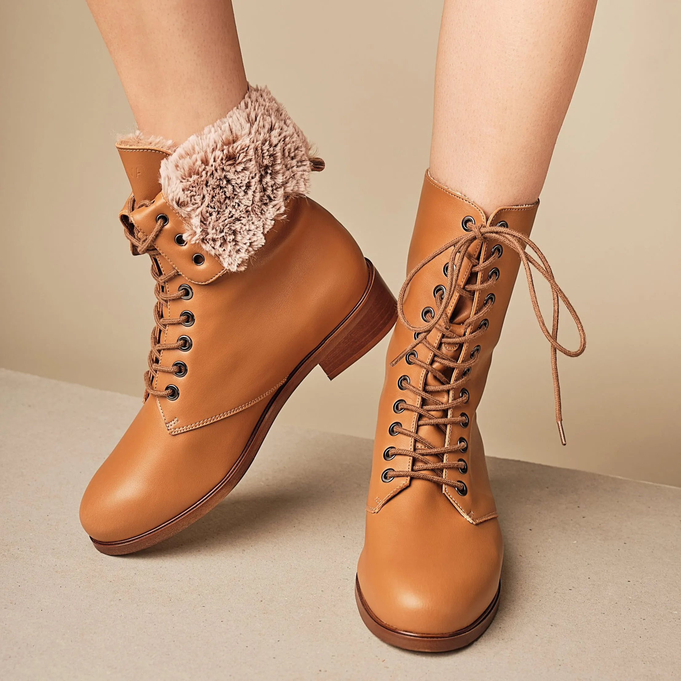 LAST CHANCE GINSBURG WINTER LACE-UP BOOT