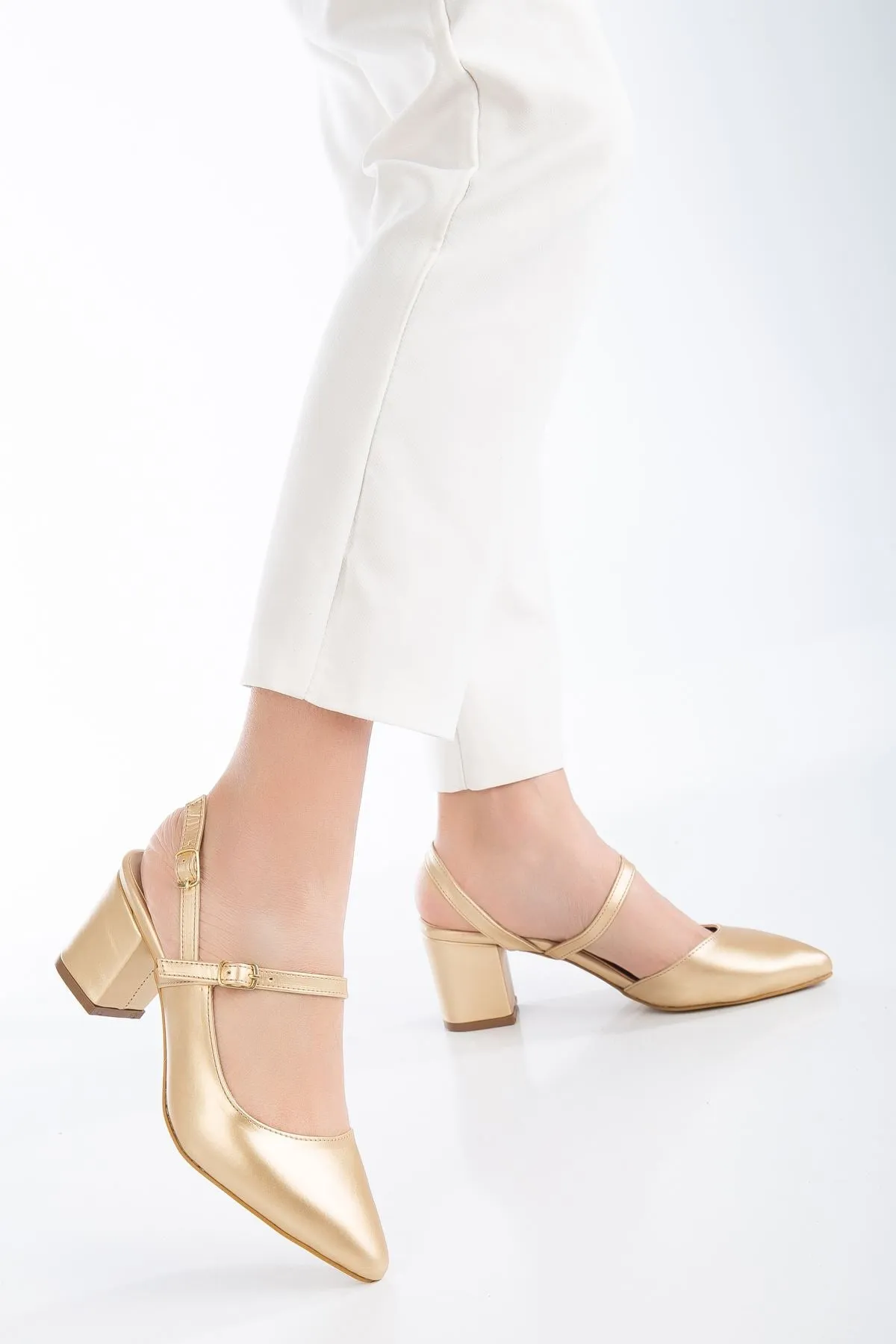 <tc>Chaussures à talons Karsu

</tc>