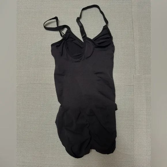 NWOT SKIMS brief bodysuit seamless sculpt size xxs/xs onyx