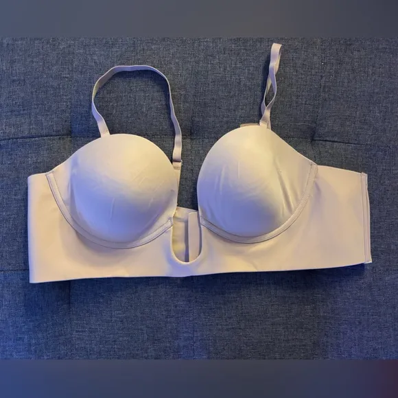 NWT Skims Deep Plunge Bra