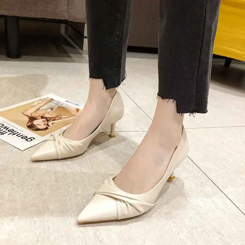 Point Toe Stiletto Pumps for Elegance and Style