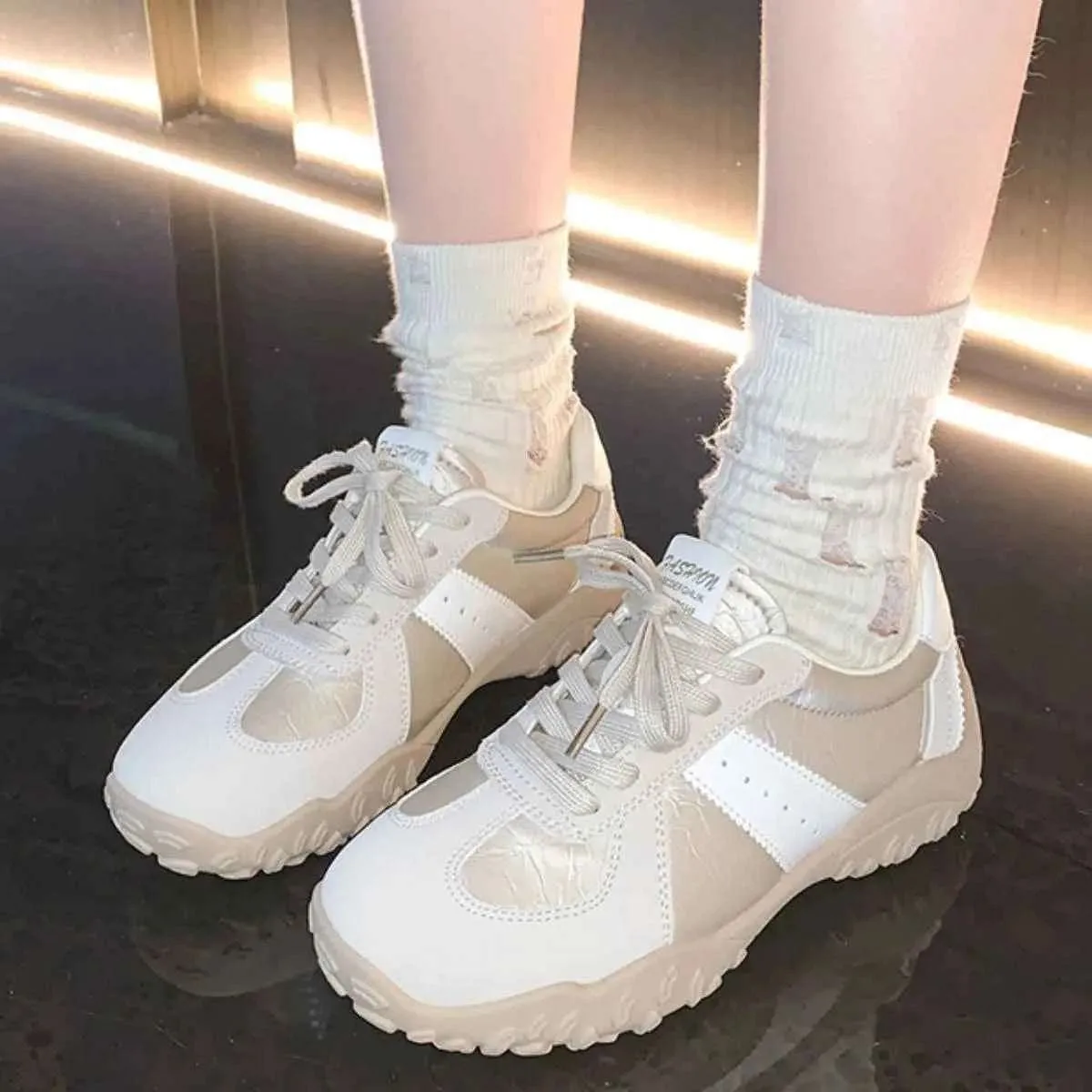 Round Toe Flats Athletic - Comfortable Round Toe Flats for Everyday Wear