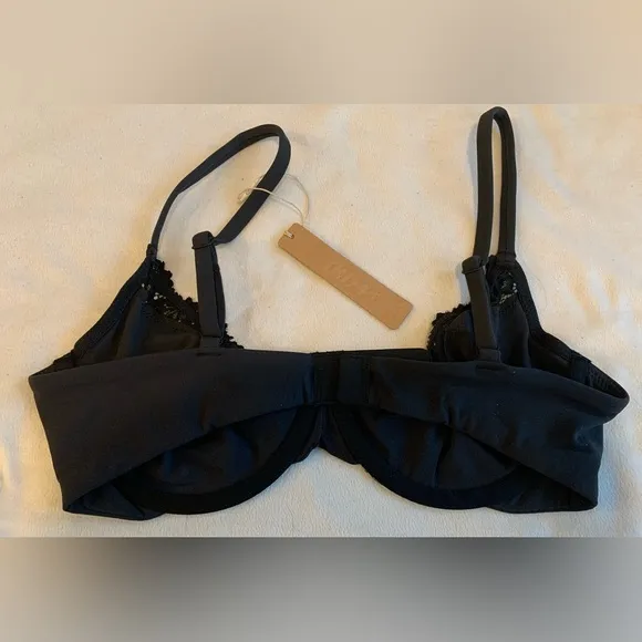 Skims Fits Everybody Lace Underwire Bra color Onyx size 34C NWT