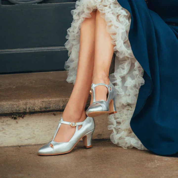 Temptress 1920s Style Heels in Silver